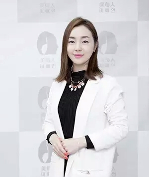 德宏金佳玭 美容协会会长